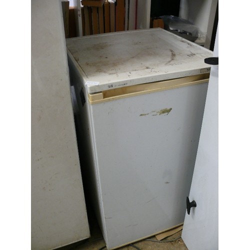 454 - UNDER COUNTER LG FREEZER