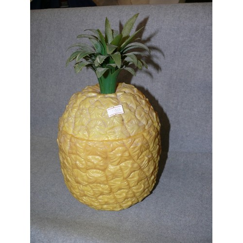 147 - A RETRO PINEAPPLE ICE BUCKET