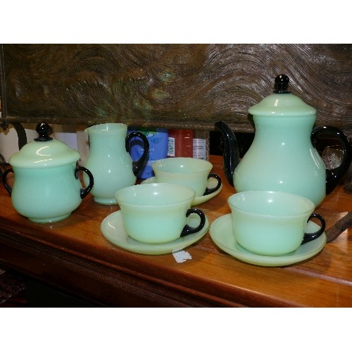 268 - A BEAUTIFUL GREEN GLASS PART TEASET WITH TEAPOT, SUGAR BOWL, MILK JUG AND CUPS & SAUCERS