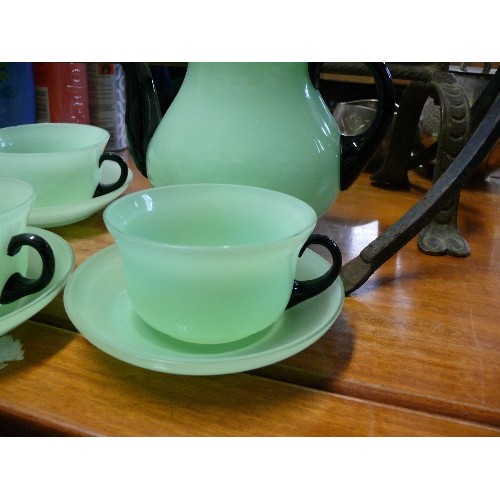 268 - A BEAUTIFUL GREEN GLASS PART TEASET WITH TEAPOT, SUGAR BOWL, MILK JUG AND CUPS & SAUCERS