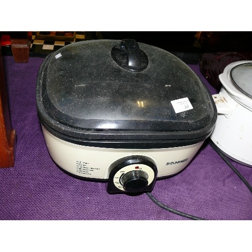 263 - A KITCHEN M8 MULTICOOKER