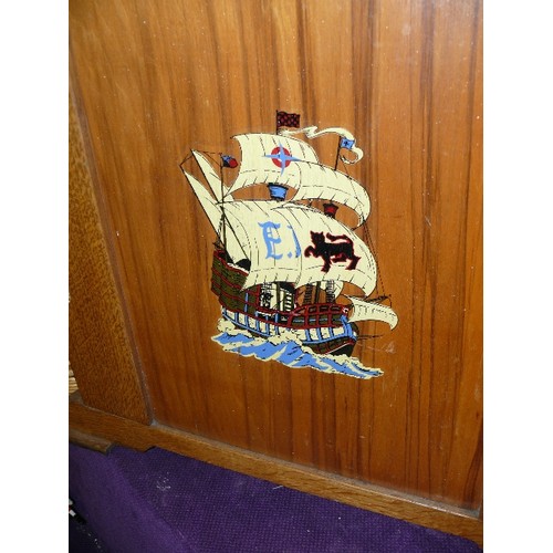 251 - A WOODEN ART DECO FIRE SCREEN FEATURING A SHIP