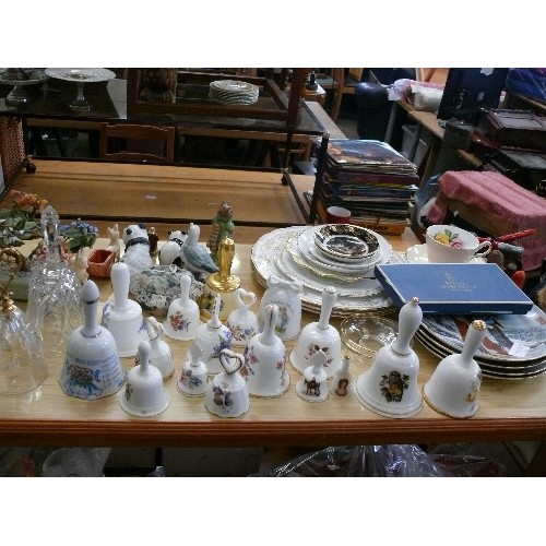 327 - A LARGE COLLECTION OF VARIOUS CHINA AND GLASSWARE TO INCLUDE A BESWICK PANDA, BEATRIX POTTER'S 