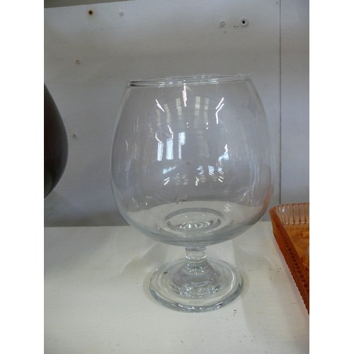 130A - 2 LARGE GLASS DECORATIVE BRANDY GLASSES