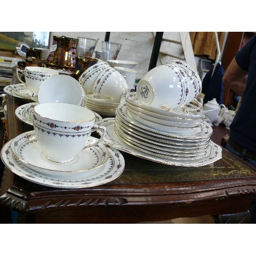 289 - A FINE BONE CHINA TEASET 'DAINTY' WETLEY CHINA