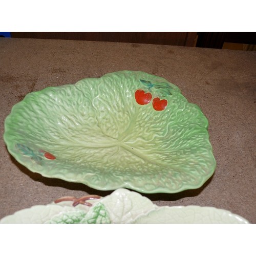 288 - A CARLTONWARE FOXGLOVE LEAF BOWL PLUS A BESWICK LETTUCE LEAF BOWL