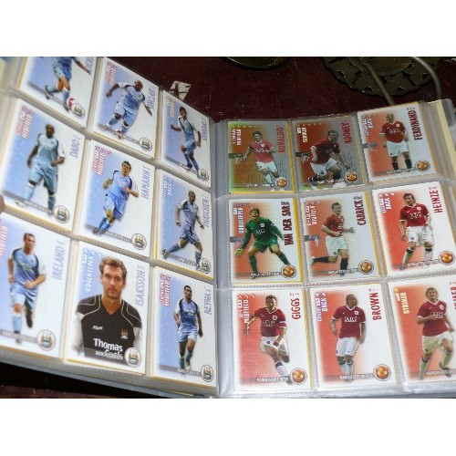 304 - A FOLDER OF SHOOT OUT TRADING CARDS