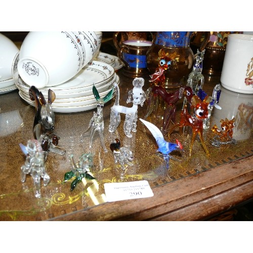 290 - A SELECTION OF LOVELY MINIATURE GLASS ANIMAL FIGURES TO INCLUDE DEERS, DOGS, SQUIRREL, ELEPHANT, HOR... 