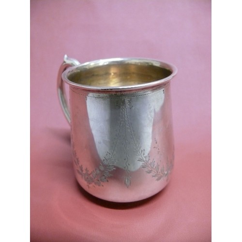 29 - A SILVER CHRISTENING CUP WITH SWAG OF LAUREL LEAVES  FROM BIRMINGHAM 1921 BY S BLANCKENSEE & SONS Lt... 