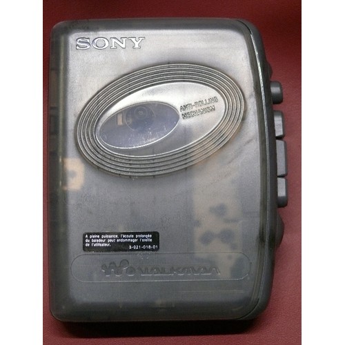 35 - A VINTAGE SONY CASSETTE PLAYER 
WM-FX288/FX244