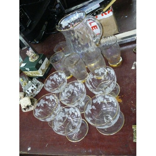 305 - RETRO CLEAR WITH LUSTRE JUG AND MATCHING GLASSES ALSO 6 SUNDAE DISHES WITH GRAPE ETCHING AND GILT RI... 