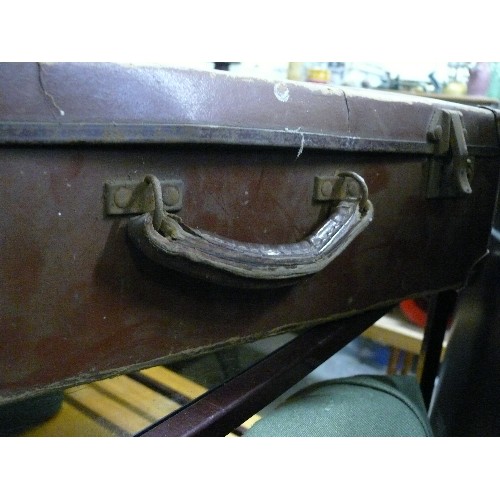 330 - BROWN VINTAGE LEATHER SUITCASE