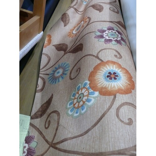 351 - 'SPILPROOF' VINTAGE FLORAL FABRIC 30 METRE ROLL.  BRAND NEW AND SEALED