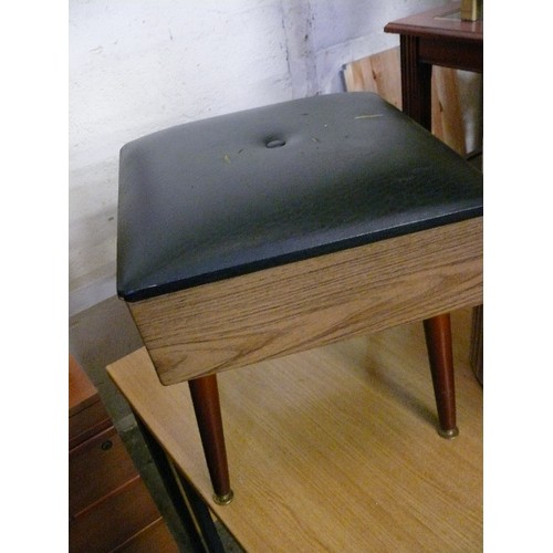 387 - RETRO WORKBOX/STOOL ON SPAYED  LEGS,  BLACK VINYL SEAT, LINED IN RED  WITH  SEWING CONTENTS