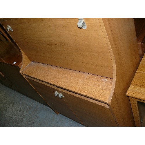 396 - SCHREIBER  WRITING BUREAU