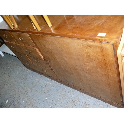 399 - SOLID WOOD SIDEBOARD WITH 2/1/2/1 DRAWERS TO LEFT AND SINGLE CUPBOARD TO RIGHT