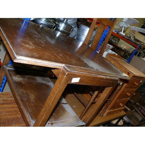 400 - SMALL OAK 2 TIER SERVING TROLLEY ON CASTORS, TOP EXTENDS