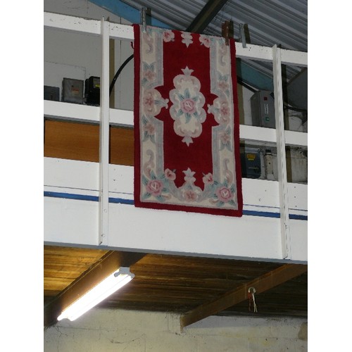 346 - LITTLE RED PATTERNED HEARTH RUG