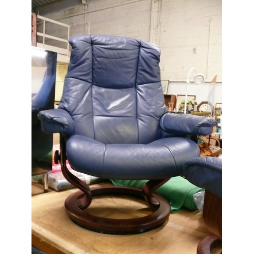 431 - EKORNES STRESSLESS LEATHER RECLINER WITH FOOTSTOOL IN PETROL BLUE