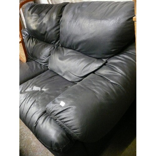 423 - 2 SEATER BLACK LEATHER SOFA AND MATCHING ARMCHAIR, SLIGHT NICK TO THE BACK CUSHION BUT EASILY REPAIR... 