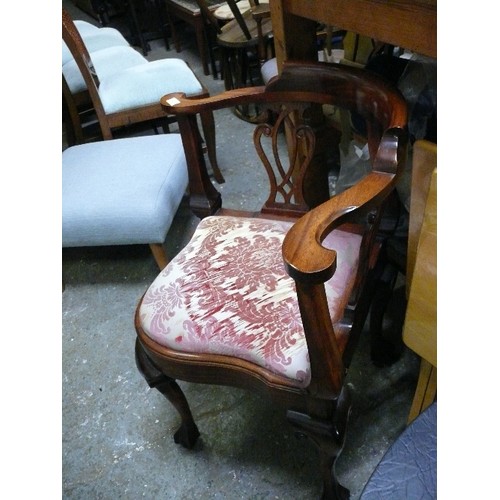 430 - CORNER CHAIR, ON CARVED BALL AND CLAW FEET