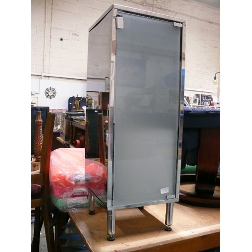 425 - CHROME FREESTANDING CABINET WITH WITH OPAQUE GLASS DOOR AND TOUCH OPENING