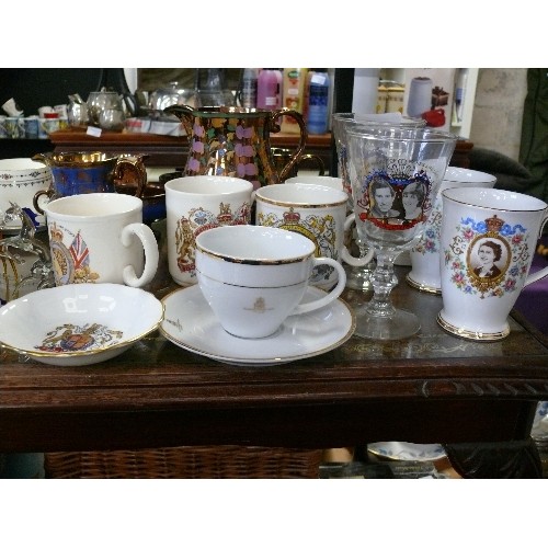 292 - A SELECTION OF COMMEMORATIVE ROYALTY CHINA AND GLASSWARE