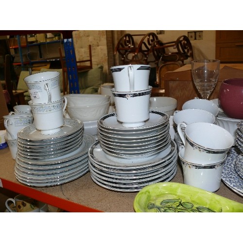 368 - SHELF OF GOOD QUALITY CHINA INCLUDING - ROSE BOUQUET, ROYAL VITORIA PLATES AND BOWLS, RAYWARE ETC.