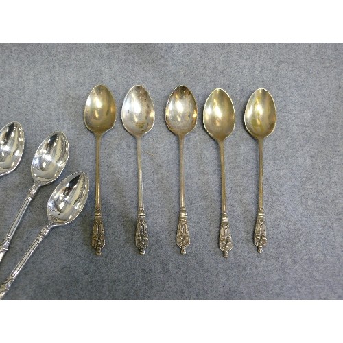 82 - A SET OF 12 SILVERPLATED APOSTLE SPOONS PLUS A FUTHER 4