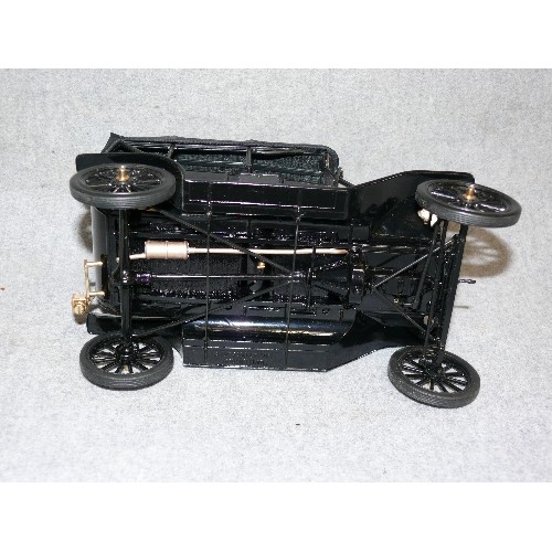 86 - A FRANKLIN MINT MODEL OF A FORD MODEL T 1913