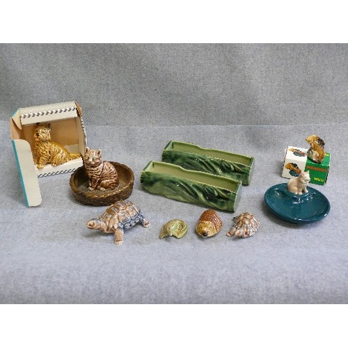 96 - A SELECTION OF CERAMIC WADE ORNAMENTS TO INCLUDE CAIRN TERRIER, TRINKET DISHES, WIMSIES AND TORTOISE... 