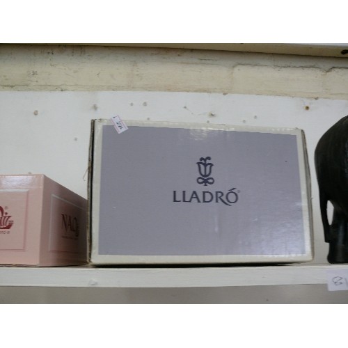 105 - LLADRO PAIR OF DOVES FIGURE WITH ORIGINAL BOX