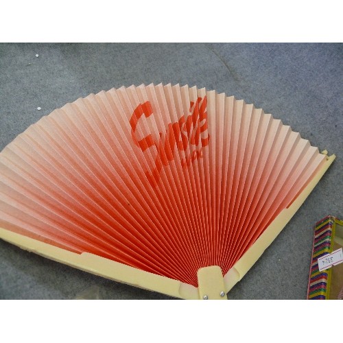 112 - A PAIR OF VERY LOVELY CHINESE SILK FANS PLUS 4 FUTHER DECORATIVE FANS