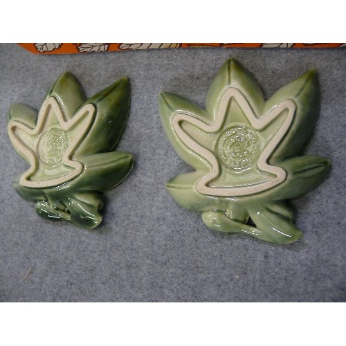 137 - A PAIR OF WADE LEAF PIN DISHES IN ORIGINAL VINTAGE BOX