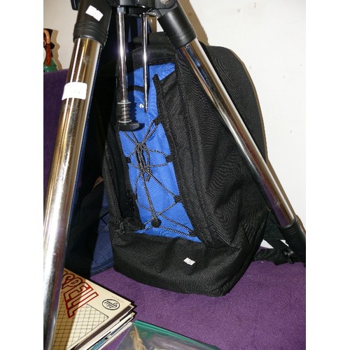 134 - A MEADE 125 ETX TELESCOPE WITH STAND AND CARRY BAGS