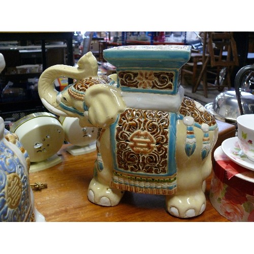 215 - 2 X CERAMIC  DECORATIVE ELEPHANT PLANT  STAND