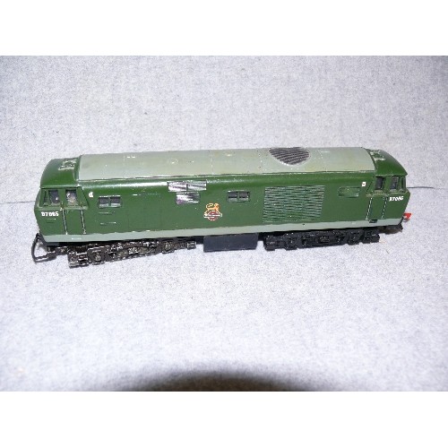 244 - TRIANG HORNBY D7065 DIESEL ENGINE