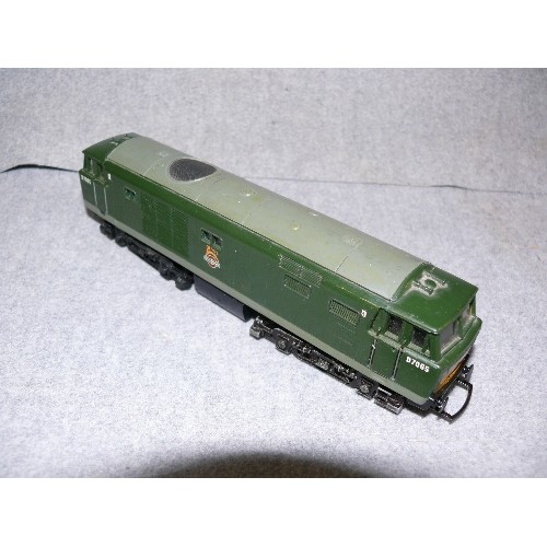 244 - TRIANG HORNBY D7065 DIESEL ENGINE