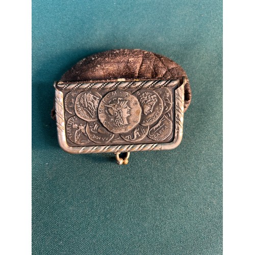 110 - A rare early 20th Century American advertising purse with Roman Coin detail - opens with an advert f... 