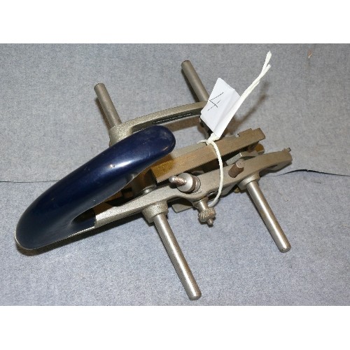 254 - RECORD 050C COMBINATION PLANE