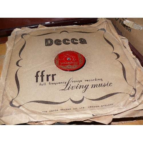 343 - A SELECTION OF VINTAGE 78RPM RECORDS