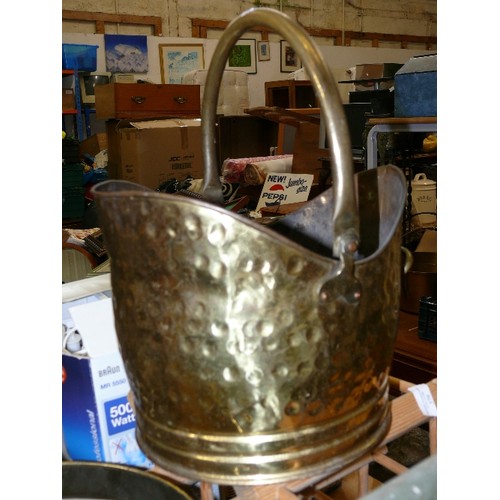 387 - A LARGE BRASS PLANTER PLUS A BRASS HELMET COAL SCUTTLE