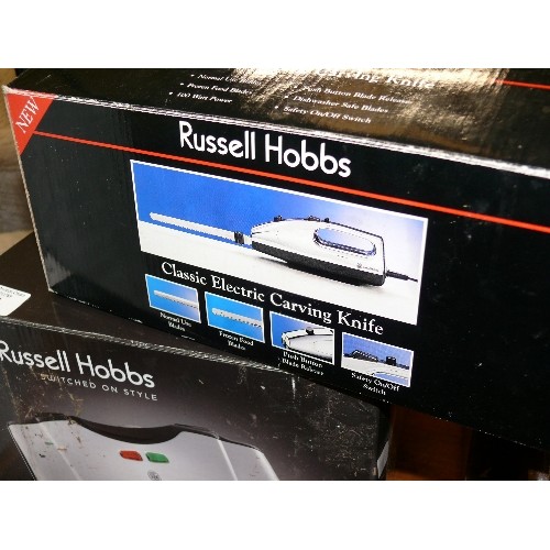 390 - A BOXED RUSSELL HOBBS SANDWICH TOASTER, BOXED RUSSEL HOBBS ELECTRIC CARVING KNIFE AND A BOXED DUALIT... 