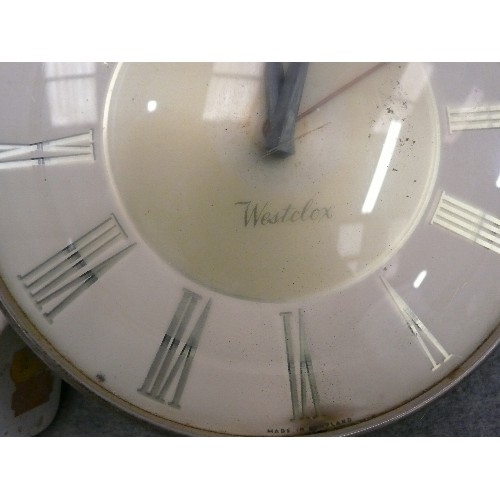 356 - A VINTAGE WESTCLOX 1960`S RETRO ELECTRIC WALL CLOCK