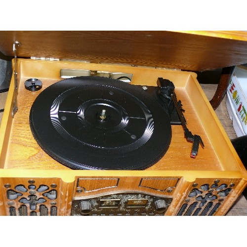 402 - A RETRO RECORD PLAYER