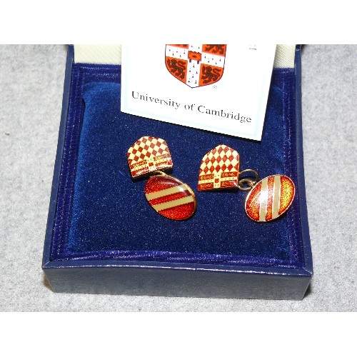 25 - A VERY SPECIAL PAIR OF ENAMEL CUFF LINKS UNIVERSITY OF CAMBRIDGE WITH CERTIFICATE AND SEAL OF THE UN... 