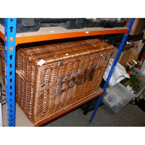 437 - A LARGE GENUINE FORTNUM & MASON WICKER HAMPER - 67CM X 50CM X 47CM