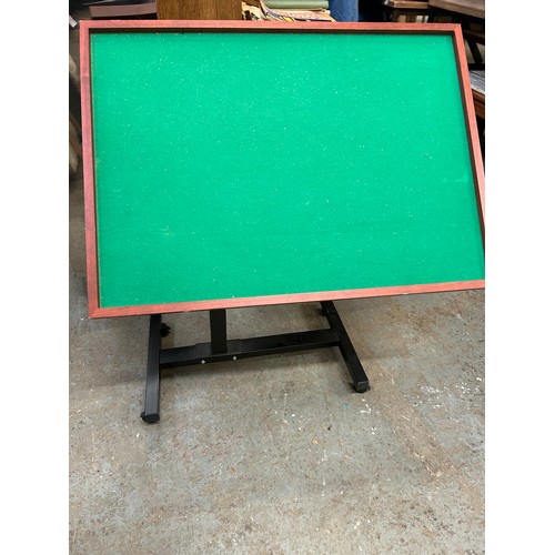 520 - BAIZE COVERED TABLE / DISPLAY STAND ON METAL BASE