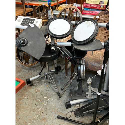 519 - MILLENIUM MP3-100 DRUM KIT WITH STOOL AND DRUMSTICKS & MUSIC STAND