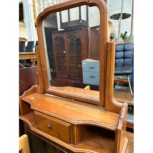 509 - DRESSING TABLE MIRROR WITH DRAWER - IN FRUIT WOOD